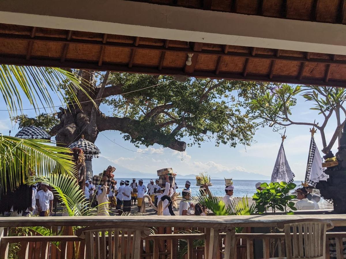 Batununggul Sarinah Beach - Bistro & Bungalow מראה חיצוני תמונה