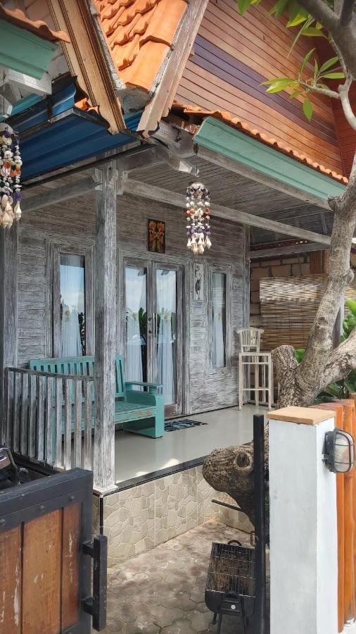 Batununggul Sarinah Beach - Bistro & Bungalow מראה חיצוני תמונה